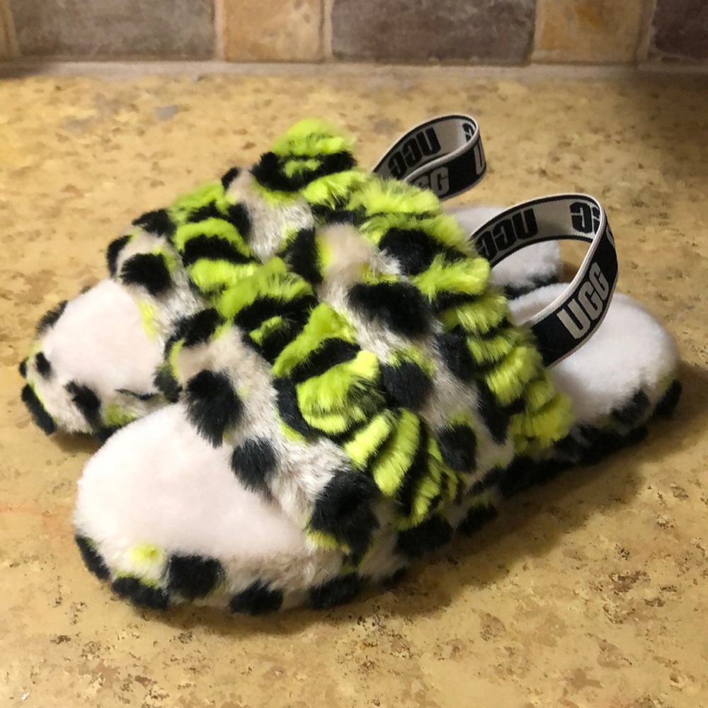 UGG slipper house shoes